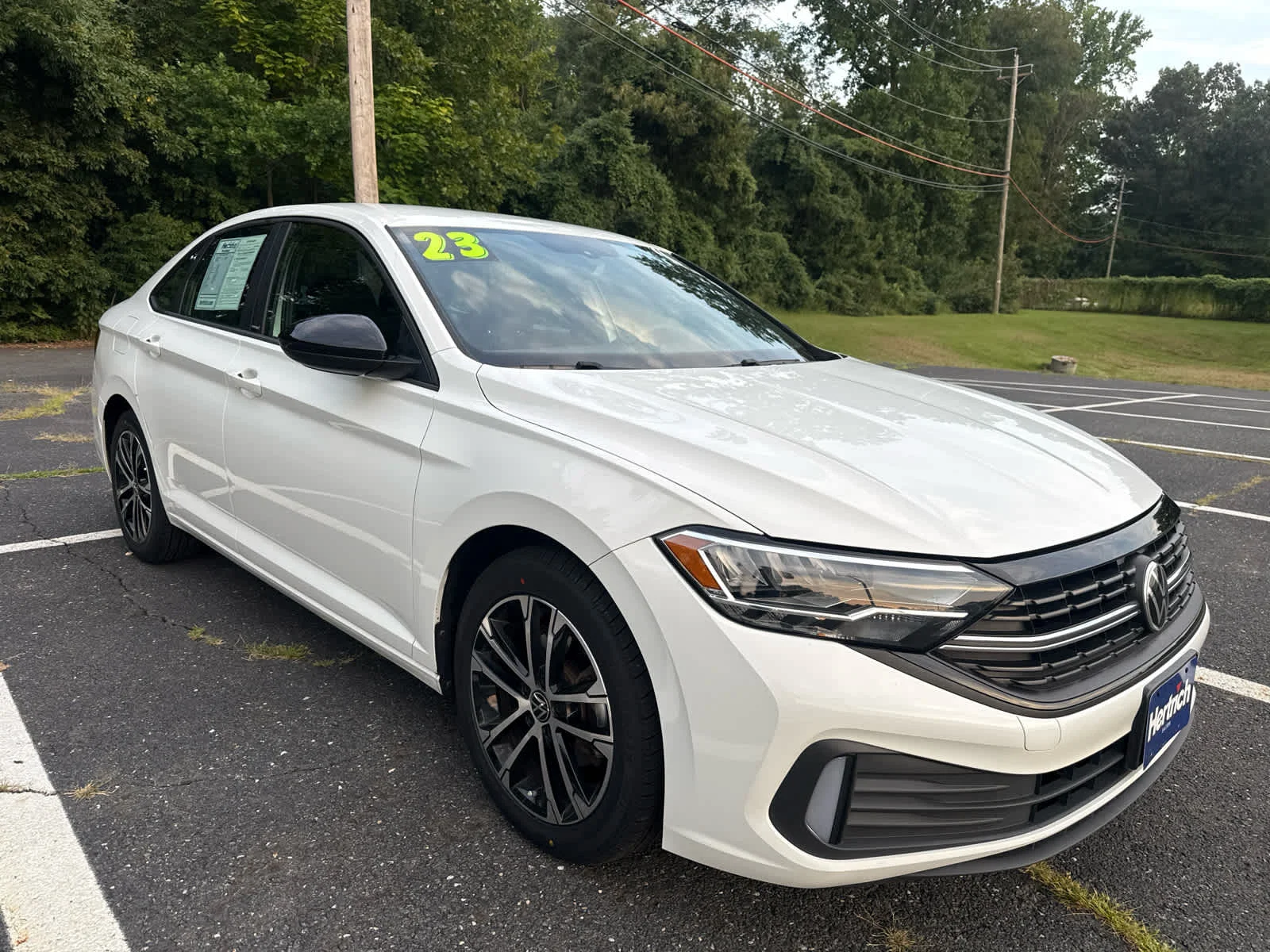Used 2023 Pure White Volkswagen Sport image 8