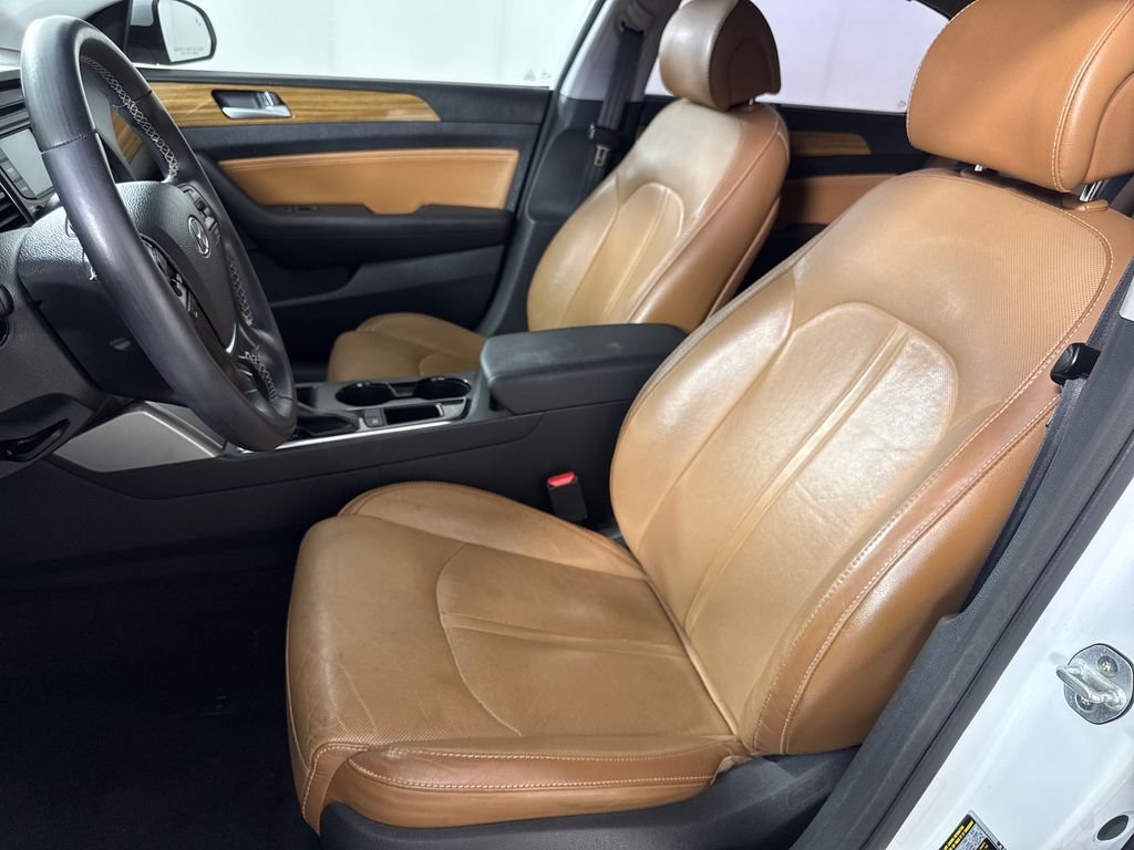 Used 2015 White Hyundai Limited image 10