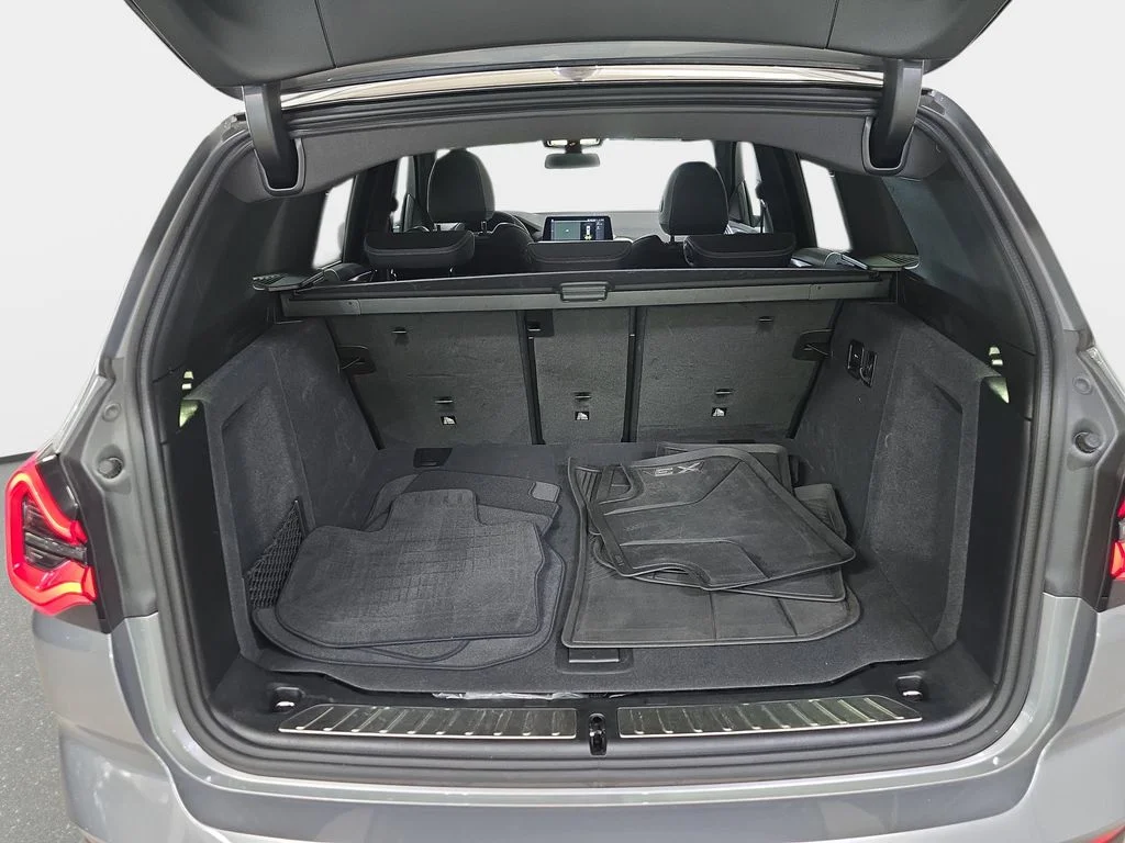 Used 2024 Skyscraper Gray Metallic BMW sDrive30i image 30