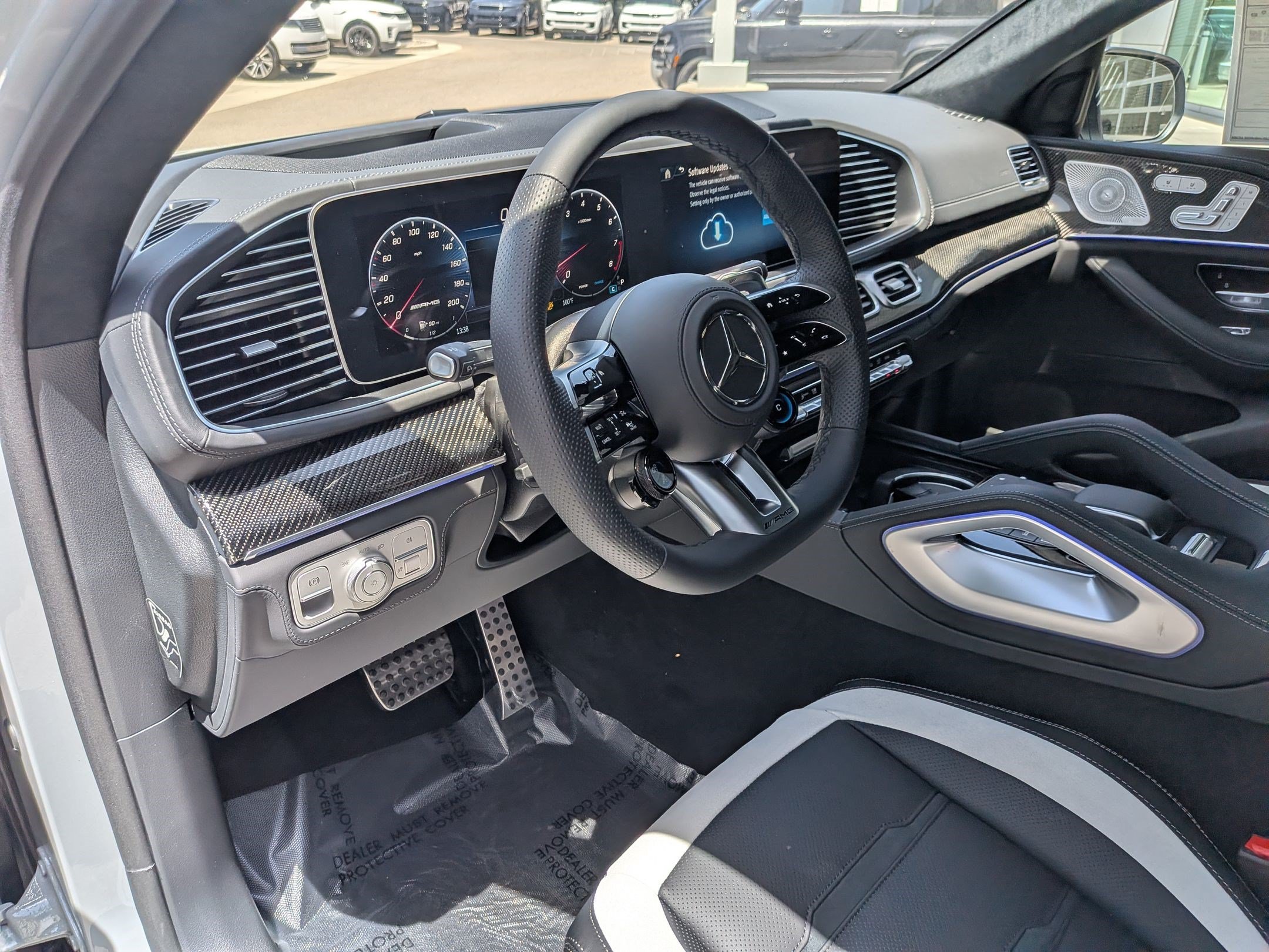 New 2026 MANUFAKTUR Alpine Grey Mercedes-Benz AMG® GLE 63 S image 12
