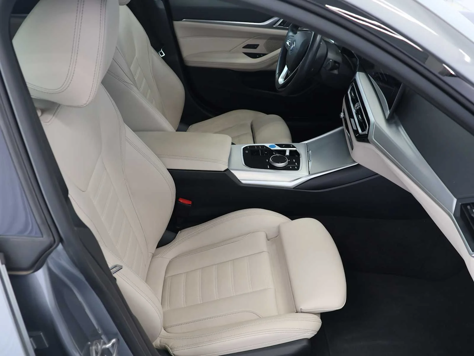 Used 2023 Skyscraper Grey Metallic BMW eDrive40 image 15