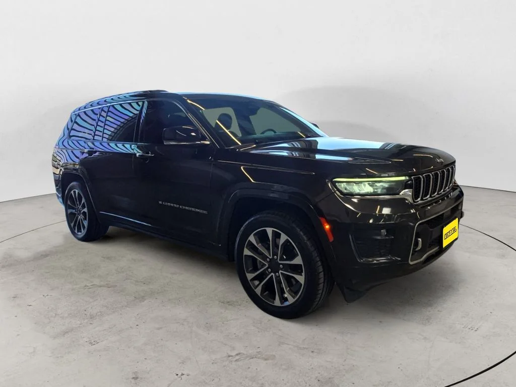 Used 2022 Brown Jeep Overland image 5