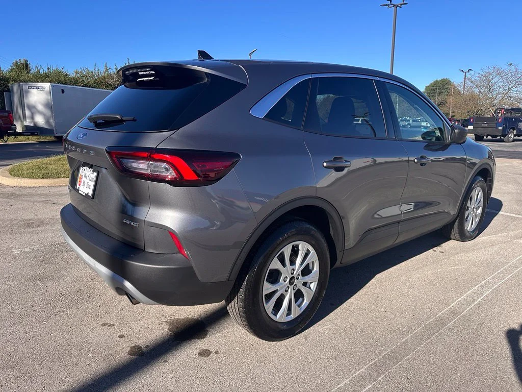 Used 2023 Gray Ford Active image 11