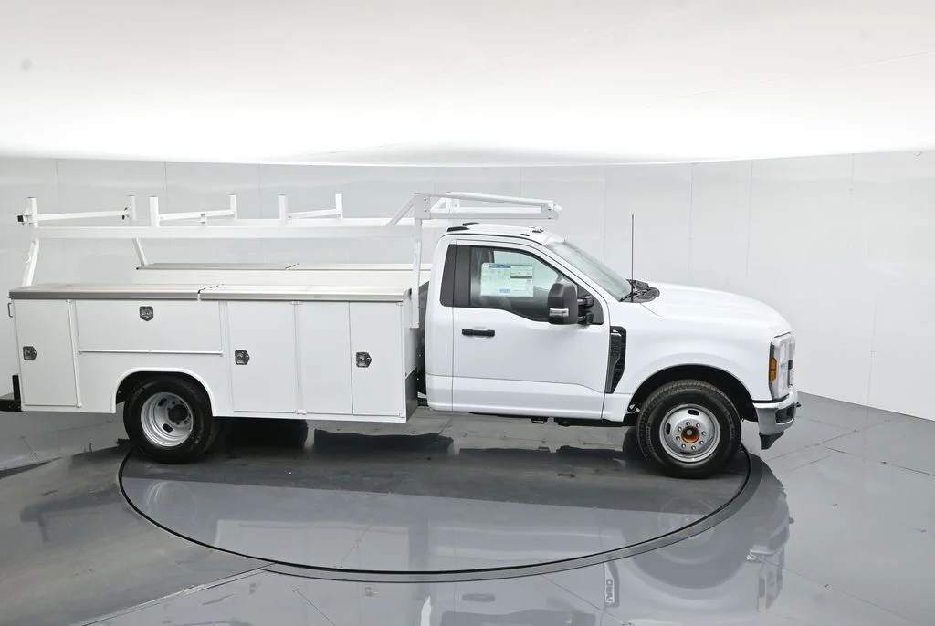 2026 Ford F-350 Super Duty Chassis Cab XL - Photo 53
