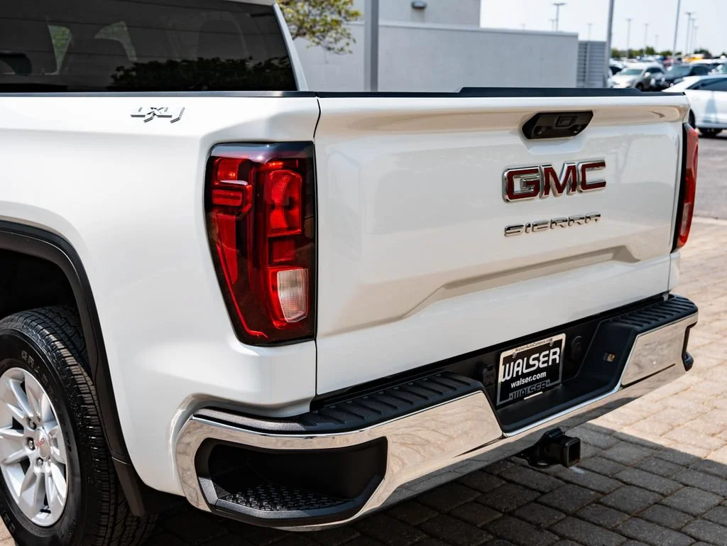 Used 2024 Summit White GMC Pro image 18