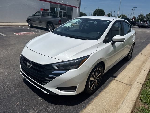 Used 2025 White Nissan 1.6 SV image 3