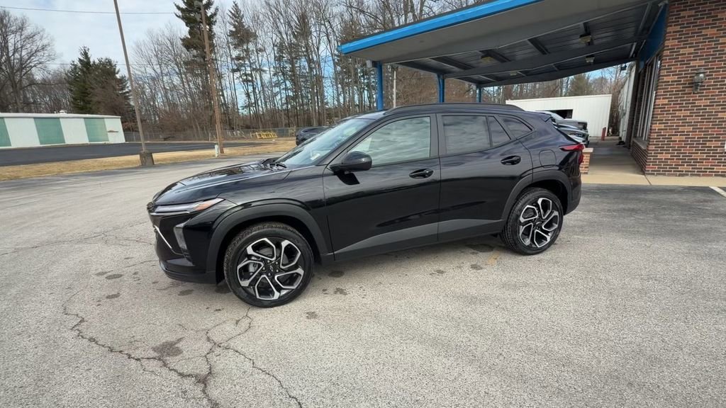 2026 Chevrolet Trax RS - Photo 4