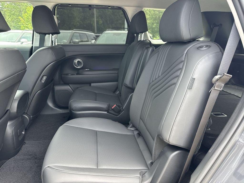 New 2026 Gray Pearl Hyundai Blue SEL Premium 7P image 26
