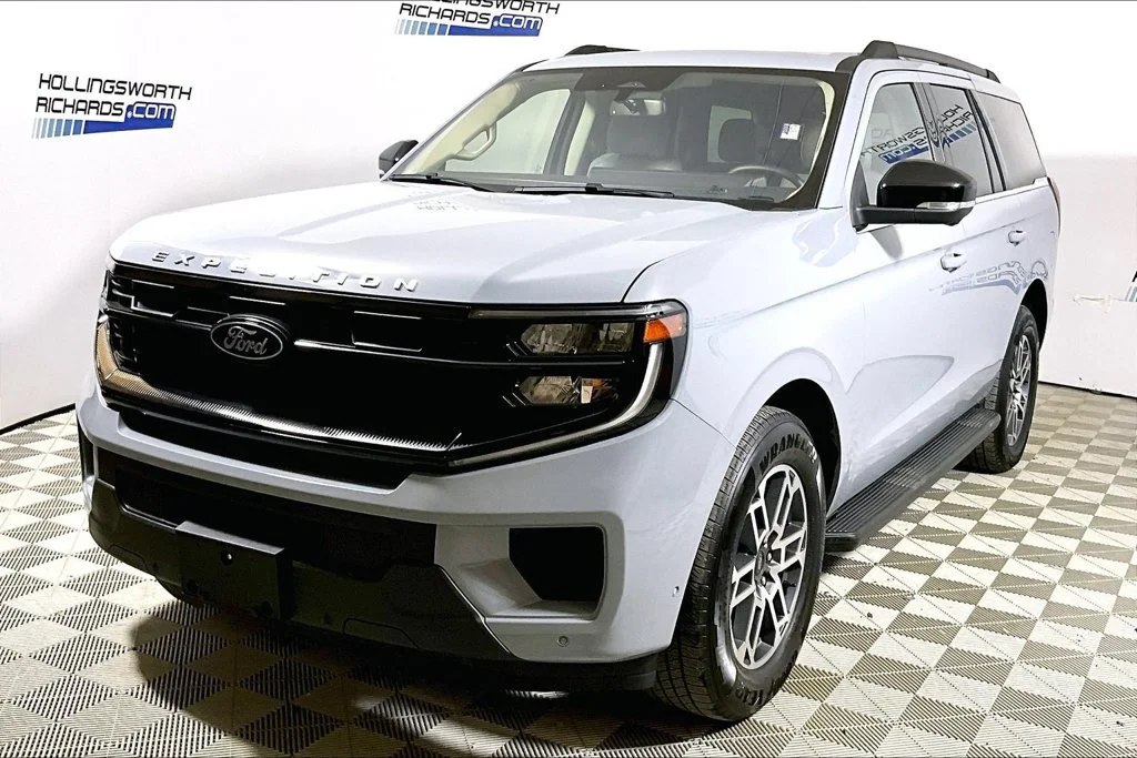 Used 2025 Gray Metallic Ford Active image 1