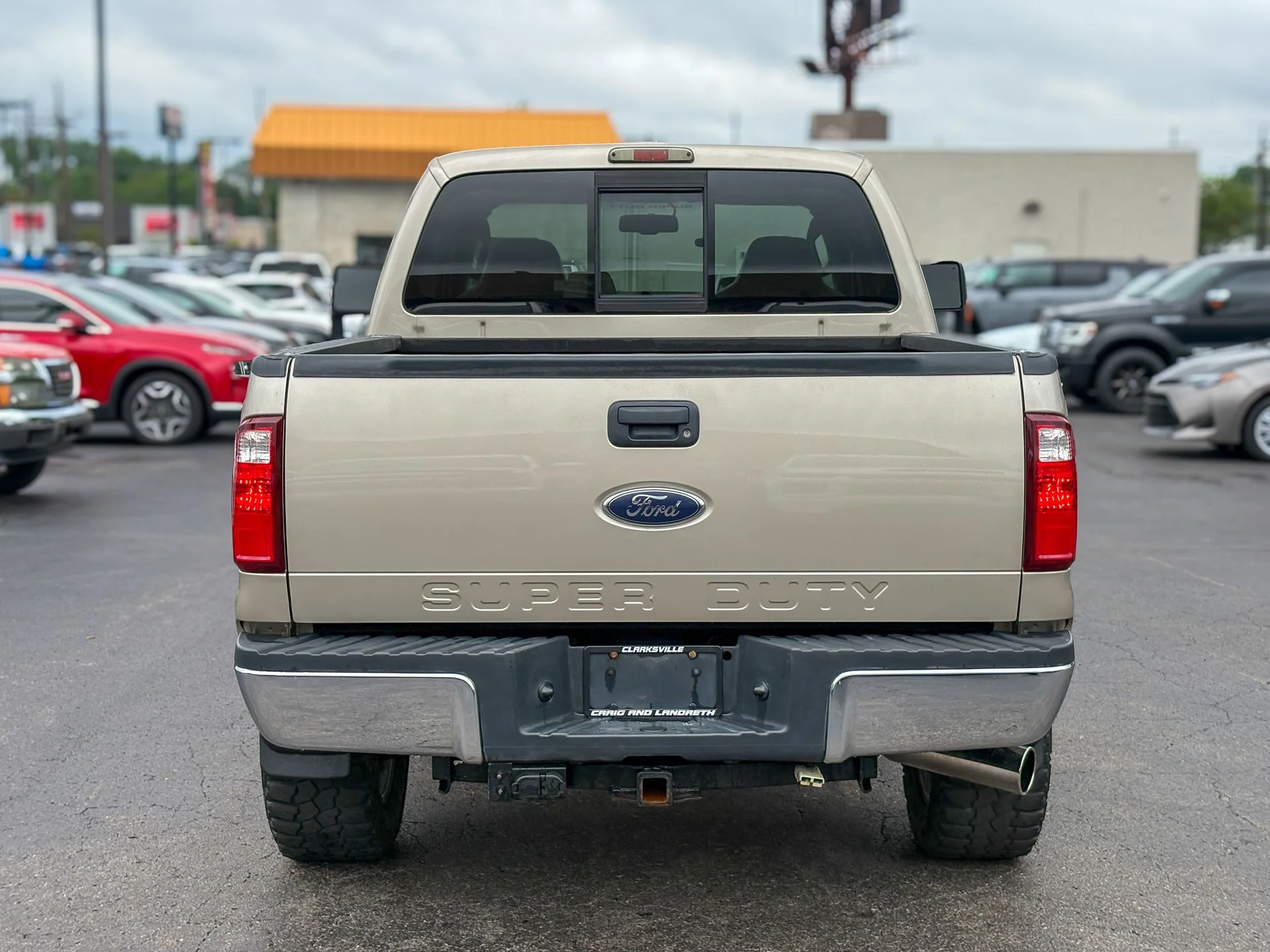 Used 2008 Gold Ford Lariat image 16