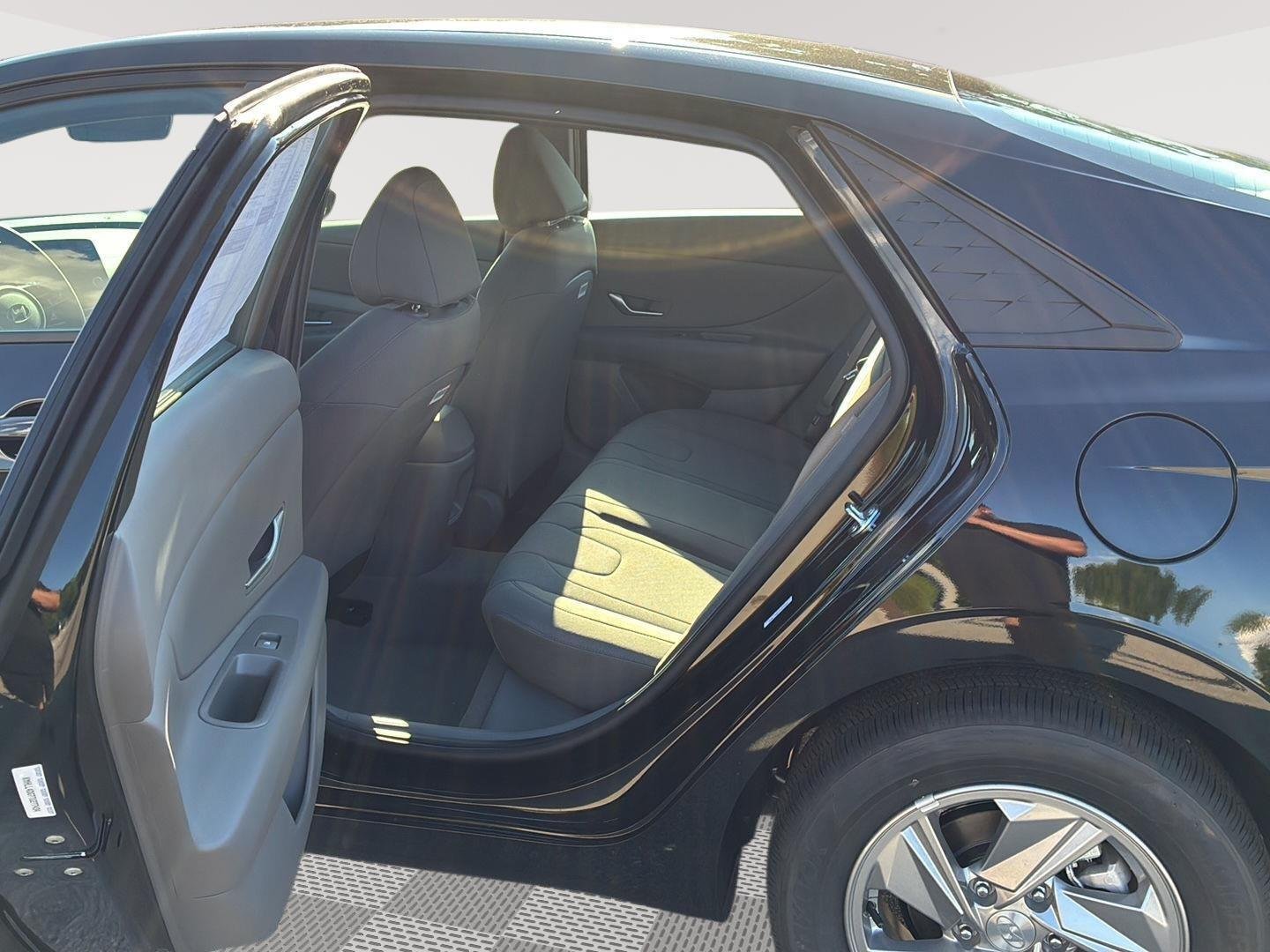 Used 2026 Abyss Black Hyundai SE image 24