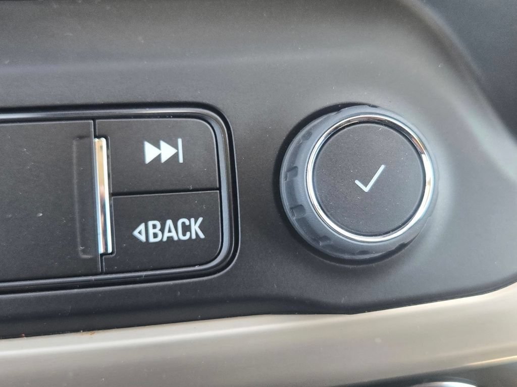 2023 GMC Acadia Denali - Photo 29