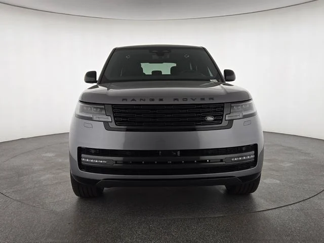 New 2026 Eiger Grey Land Rover SE image 8