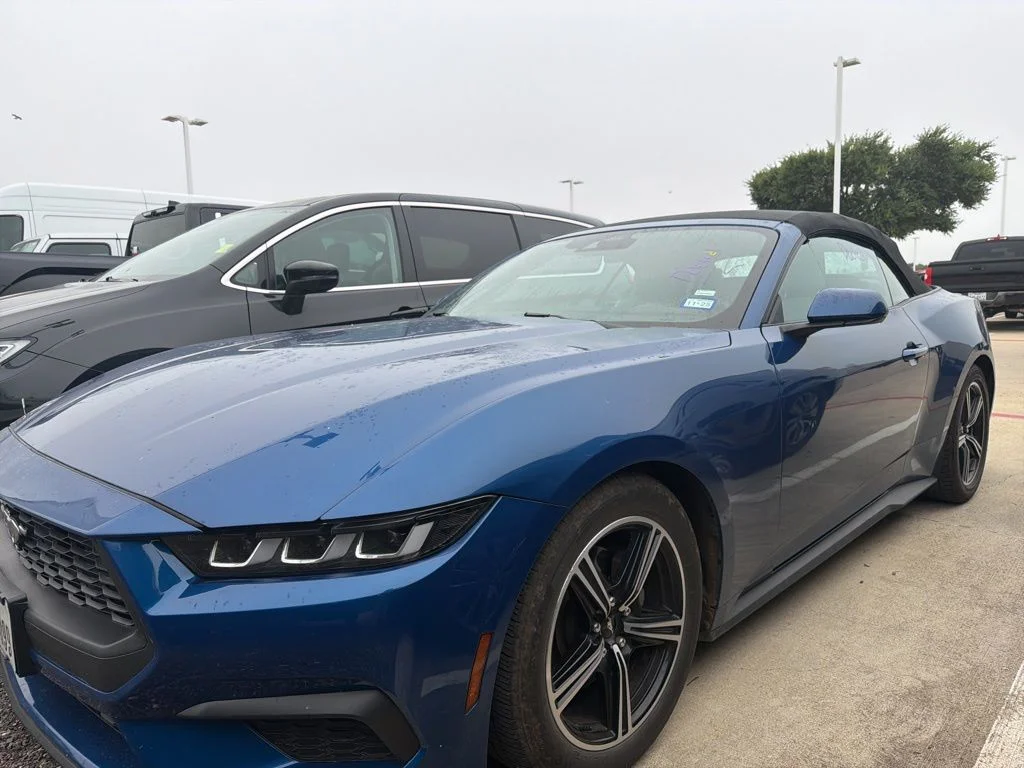 2024 Ford Mustang EcoBoost Premium Convertible's photo
