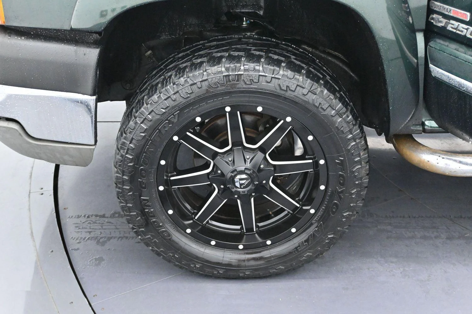 Used 2005 Dark Green Metallic Chevrolet LS image 23