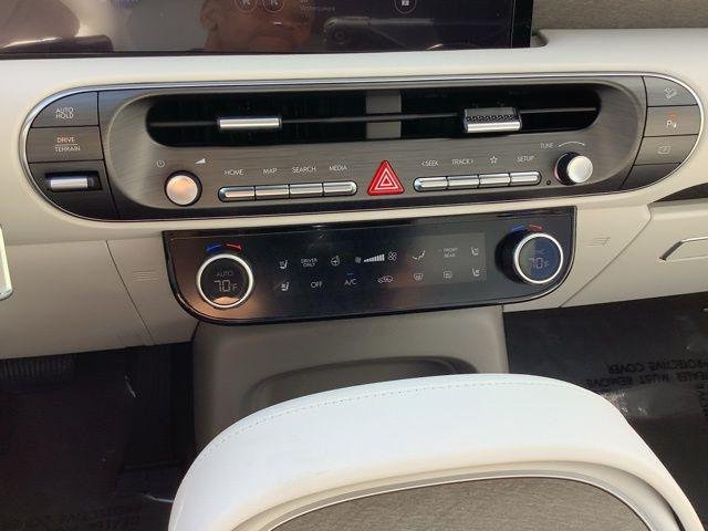 New 2026 White Pearl Hyundai SEL Premium image 38