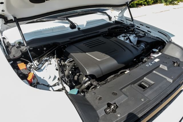 New 2026 Fuji White Land Rover S image 62