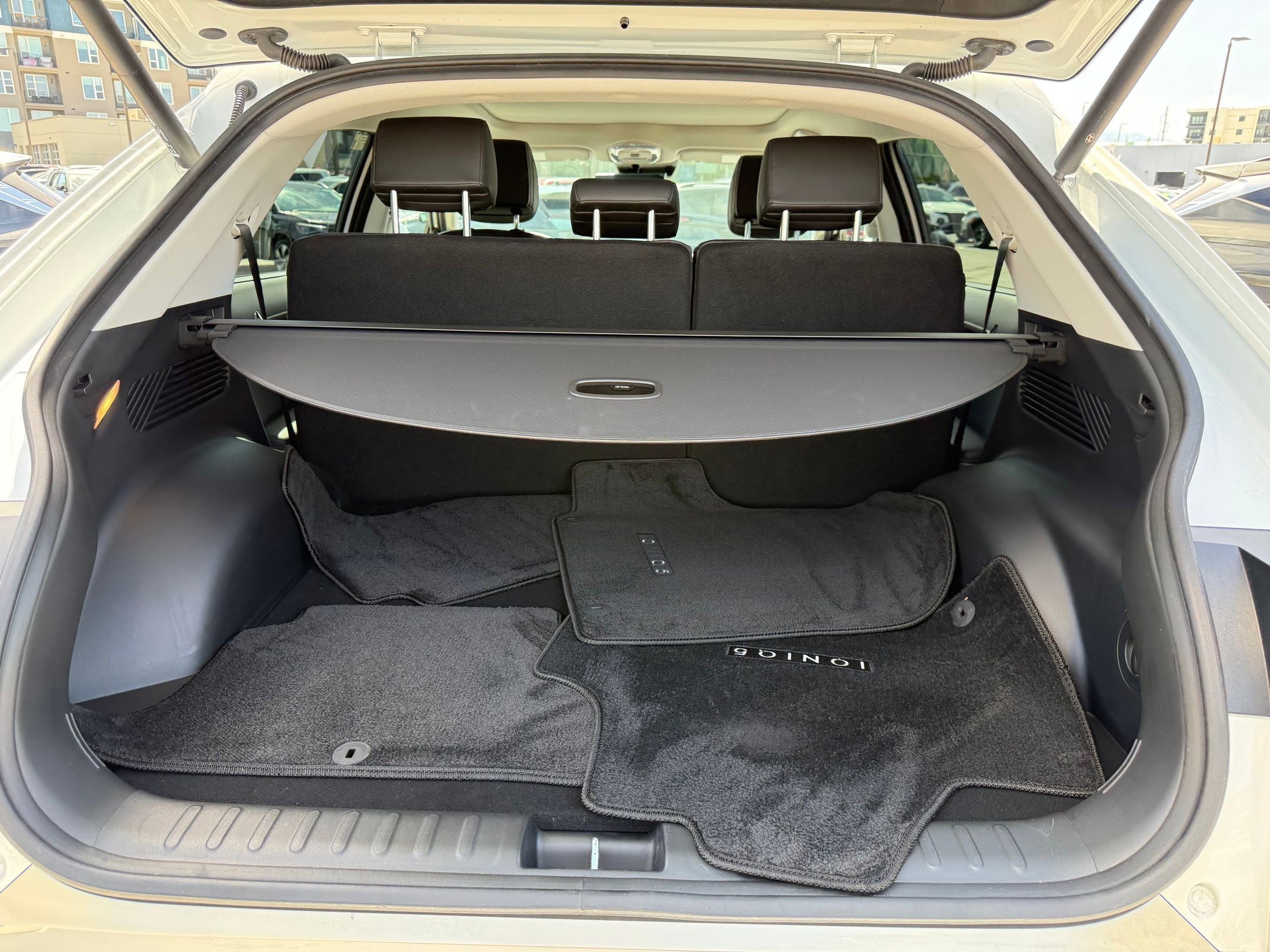 2024 Hyundai IONIQ 5 Limited - Photo 29