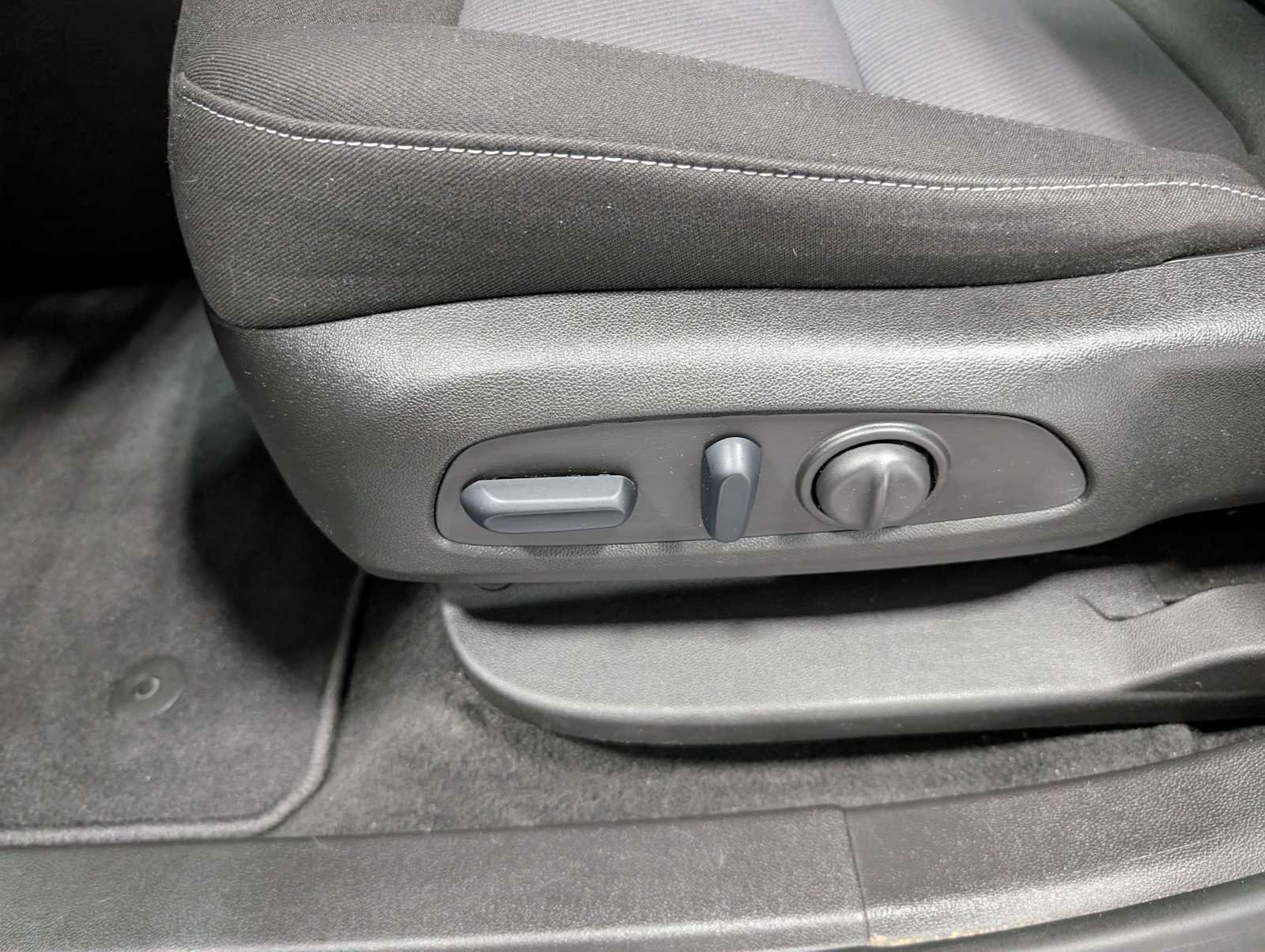 Used 2024 Sterling Gray Metallic Chevrolet LT image 36