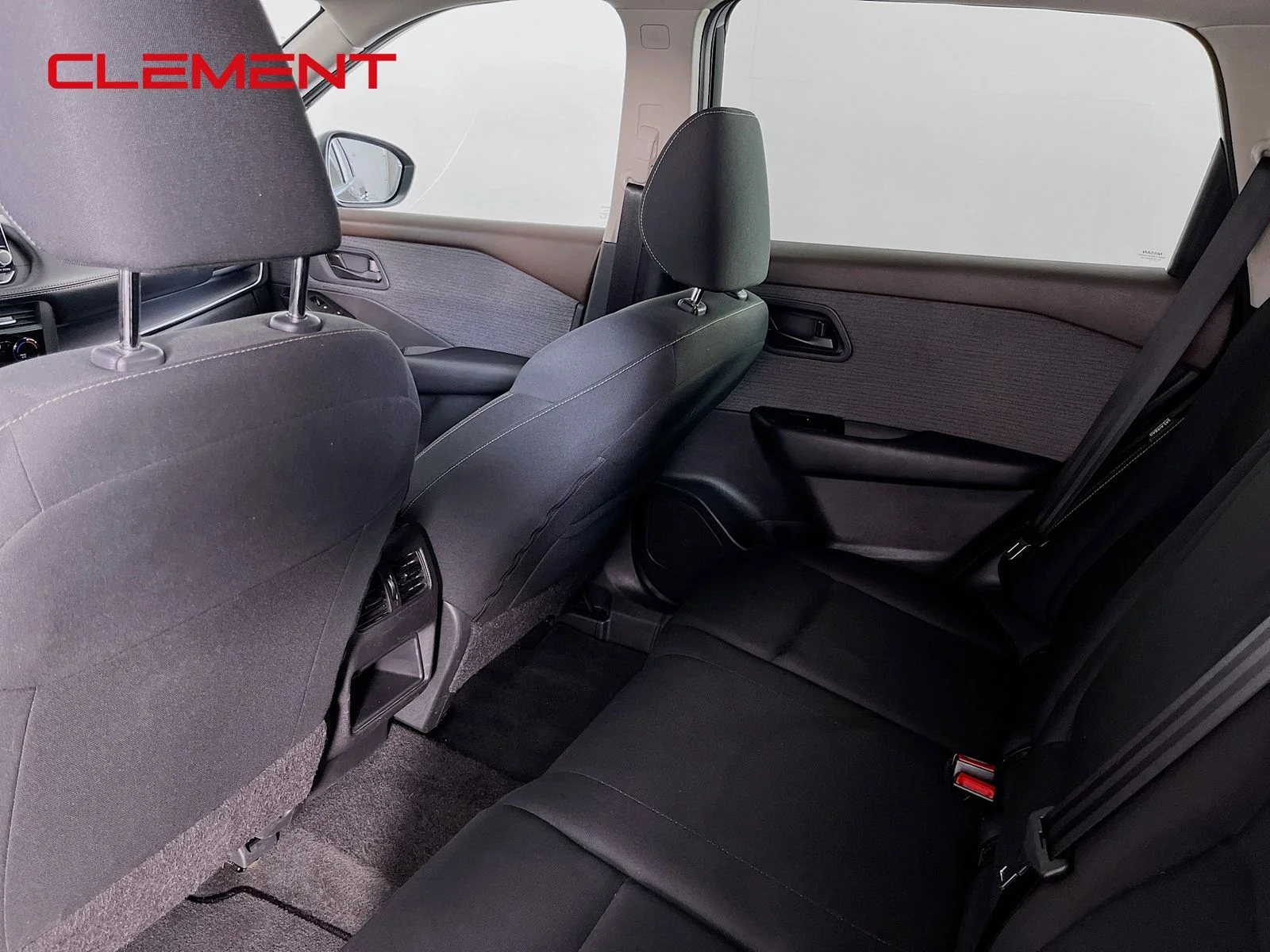 Used 2023 Black Nissan S image 31