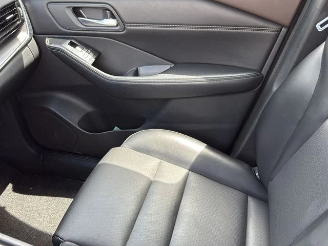 Used 2022 Blue Nissan SV image 24
