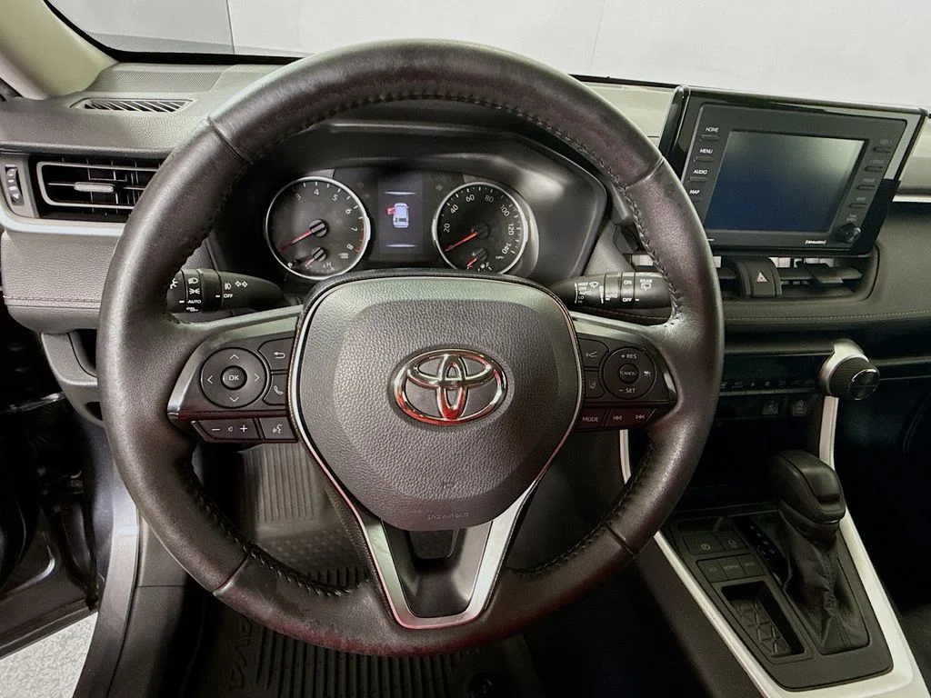 Used 2021 Magnetic Gray Metallic Toyota XLE image 12