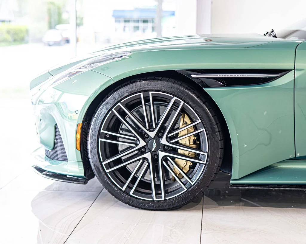 Used 2025 Green Aston Martin DB12 image 8