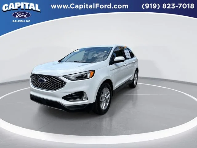 Used 2023 White Ford SEL image 4