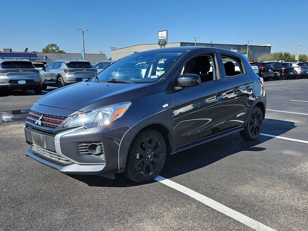 Used 2024 Gray Mitsubishi Black Edition image 13