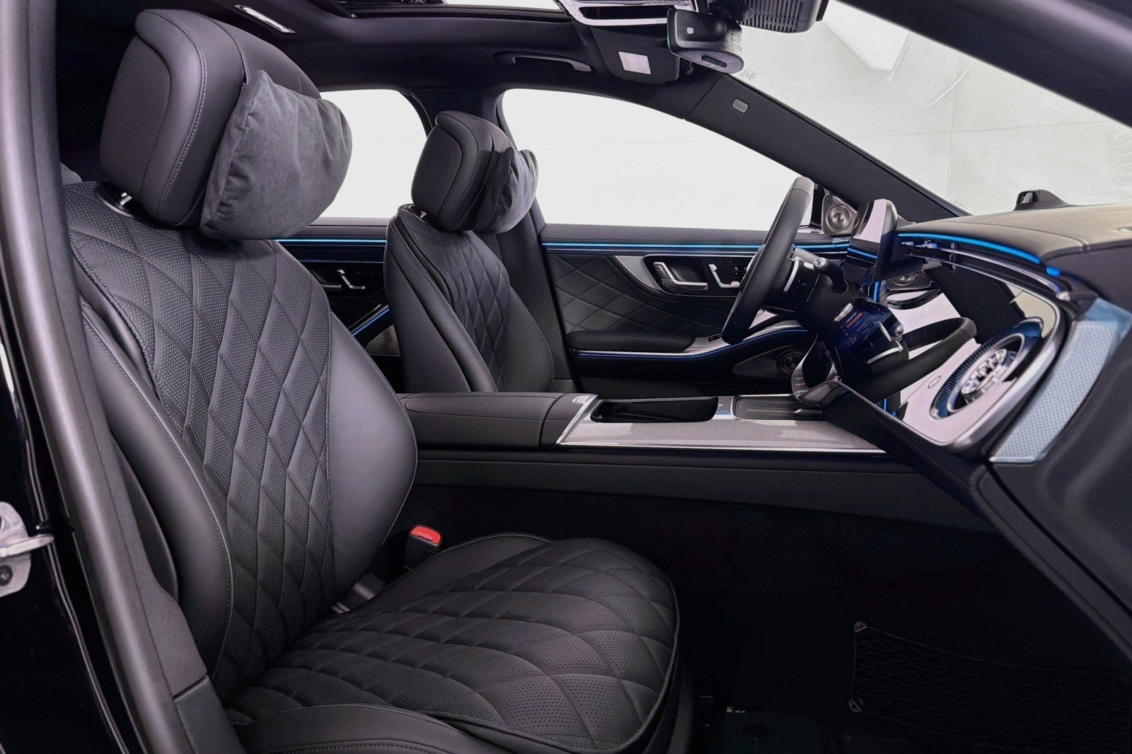 New 2027 Obsidian Black Metallic Mercedes-Benz S 580 4MATIC® Sedan image 6