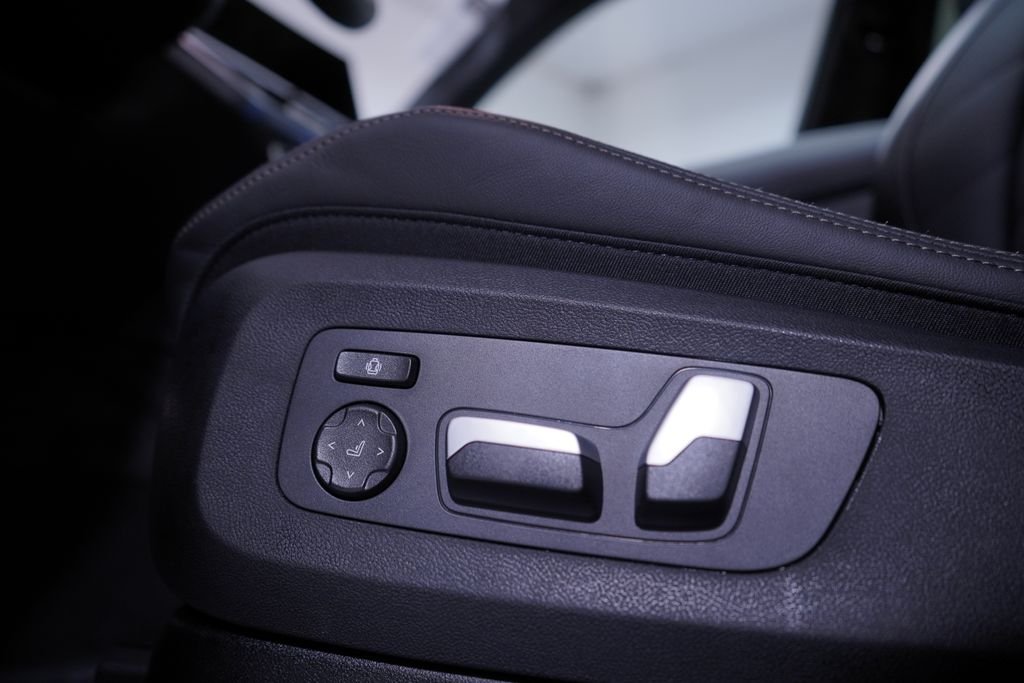 2026 BMW X5 40i - Photo 12