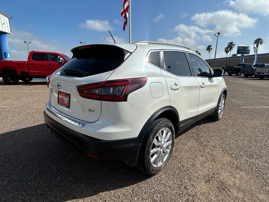 Used 2021 White Nissan SV image 6