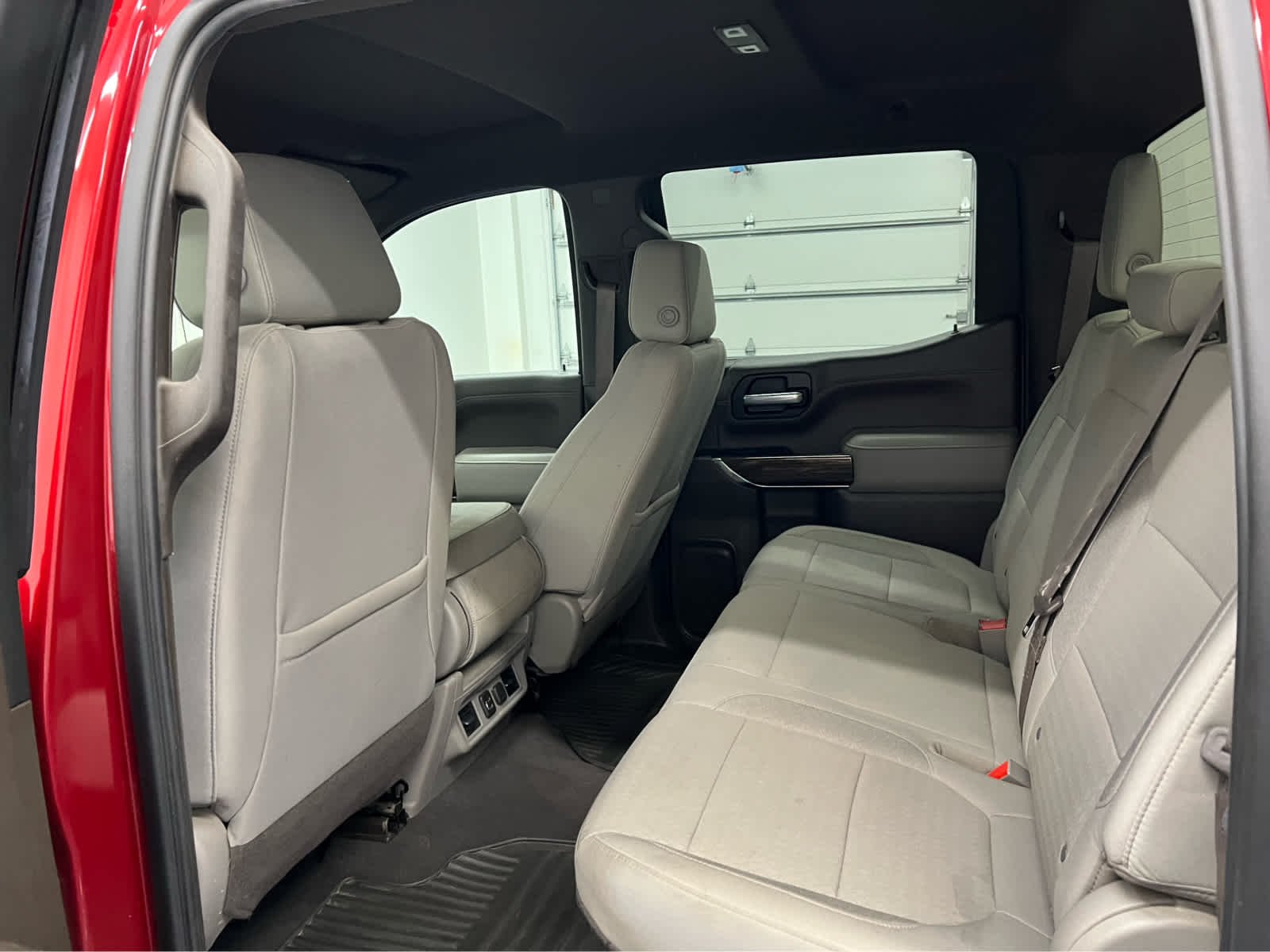 Used 2021 Cayenne Red Tintcoat GMC SLE image 30