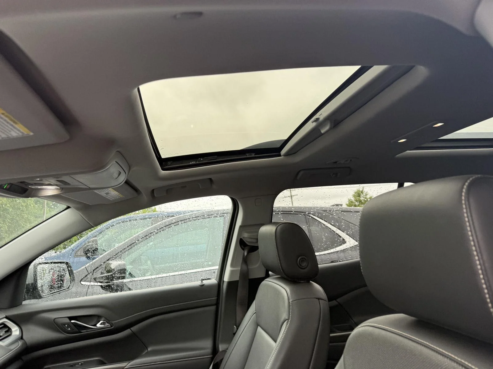 Used 2023 Sterling Metallic GMC SLT image 13