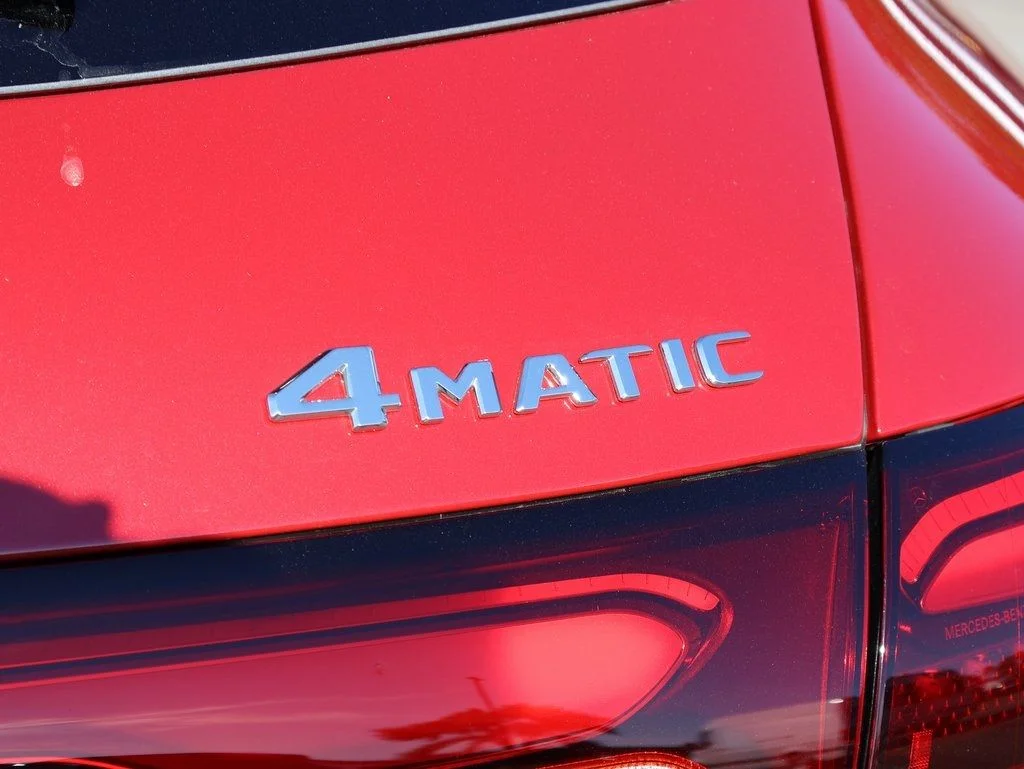 Certified Used 2026 MANUFAKTUR Patagonia Red Metallic Mercedes-Benz GLC 300 image 9