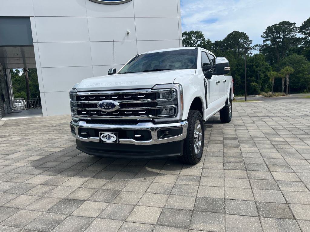 Used 2024 Oxford White Ford Lariat image 2