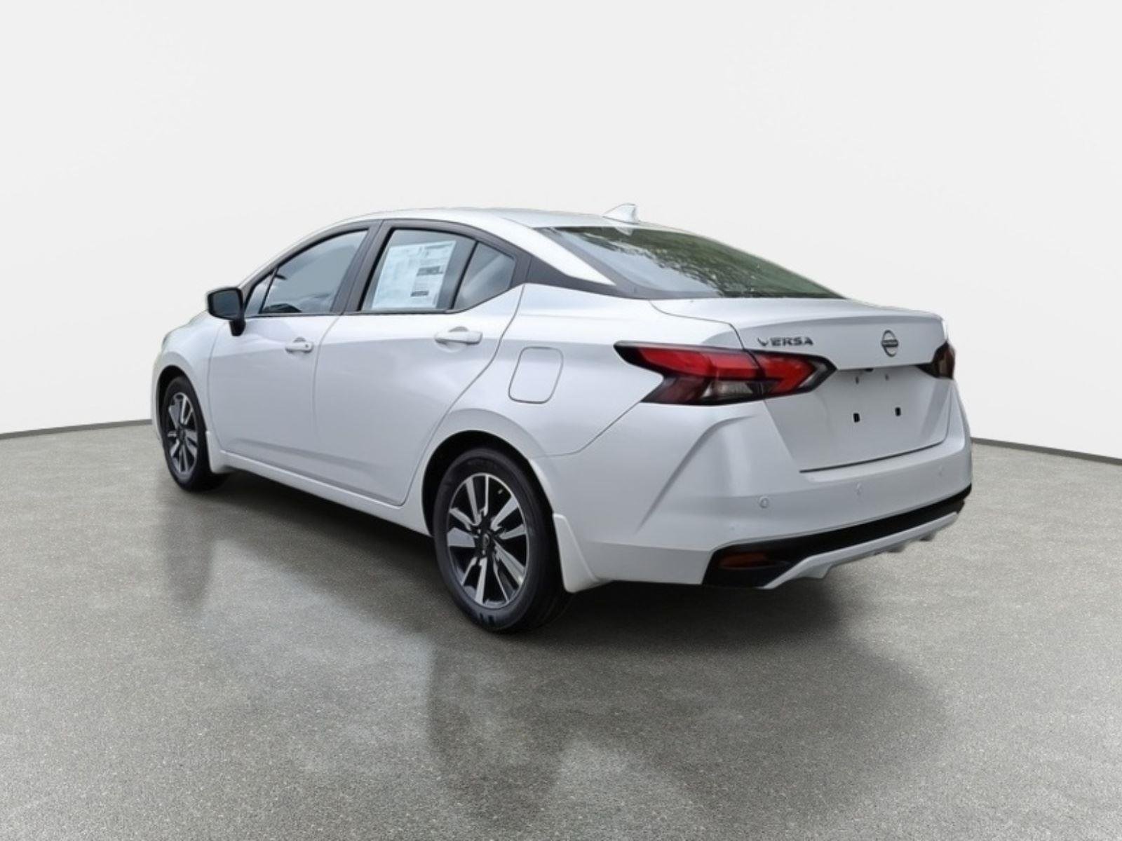 2025 Nissan Versa Sedan SV - Photo 4