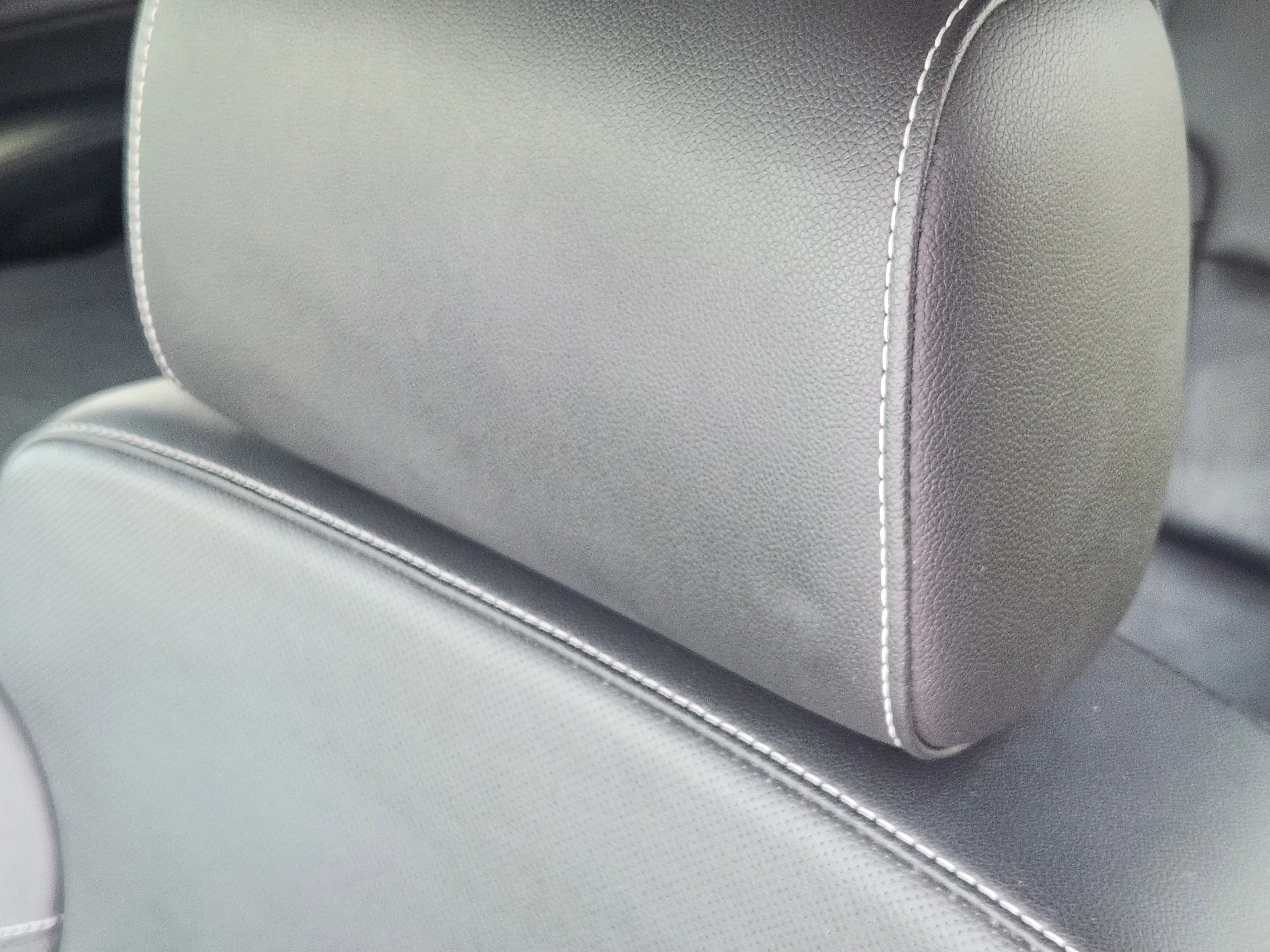 Used 2018 Onyx Black GMC SLT image 14