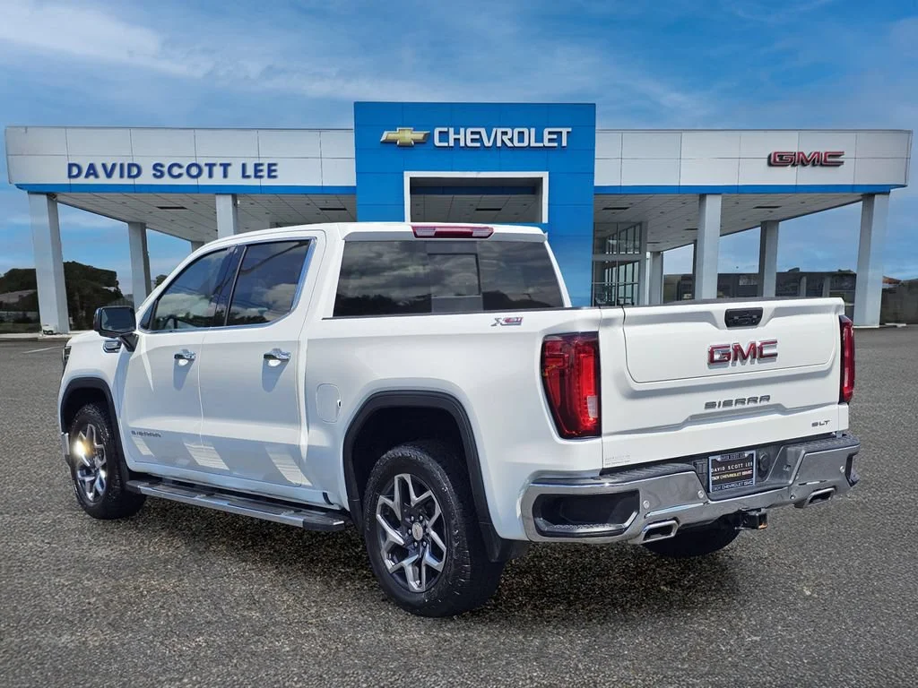 Used 2025 Summit White GMC SLT image 12