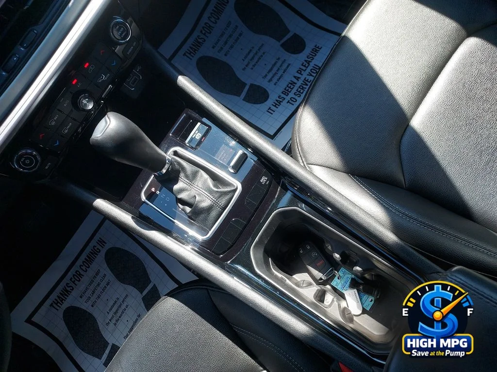 Used 2025 Silver Jeep Limited image 13