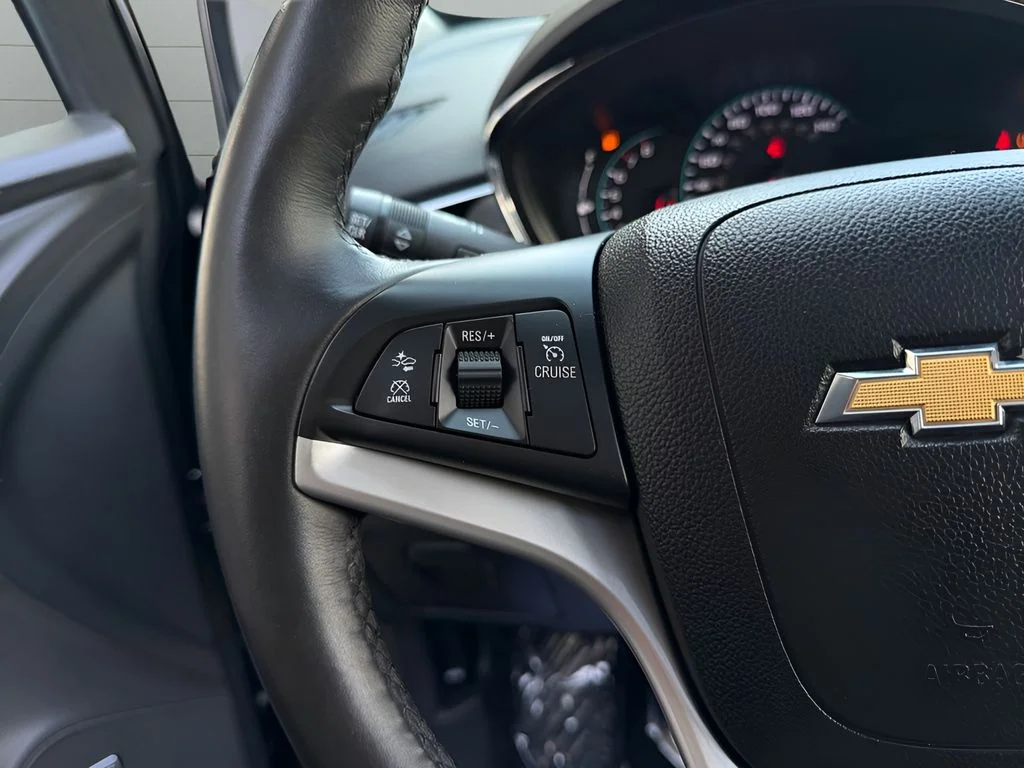 Used 2018 Black Chevrolet Premier image 13