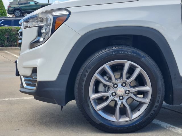 Used 2024 Summit White GMC SLT image 8