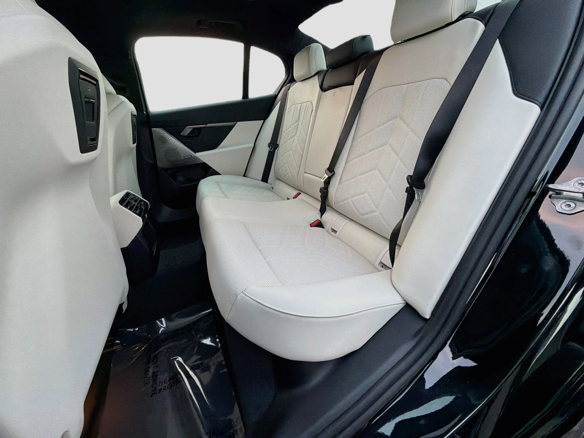 New 2027 Black Sapphire Metallic BMW 530i image 21