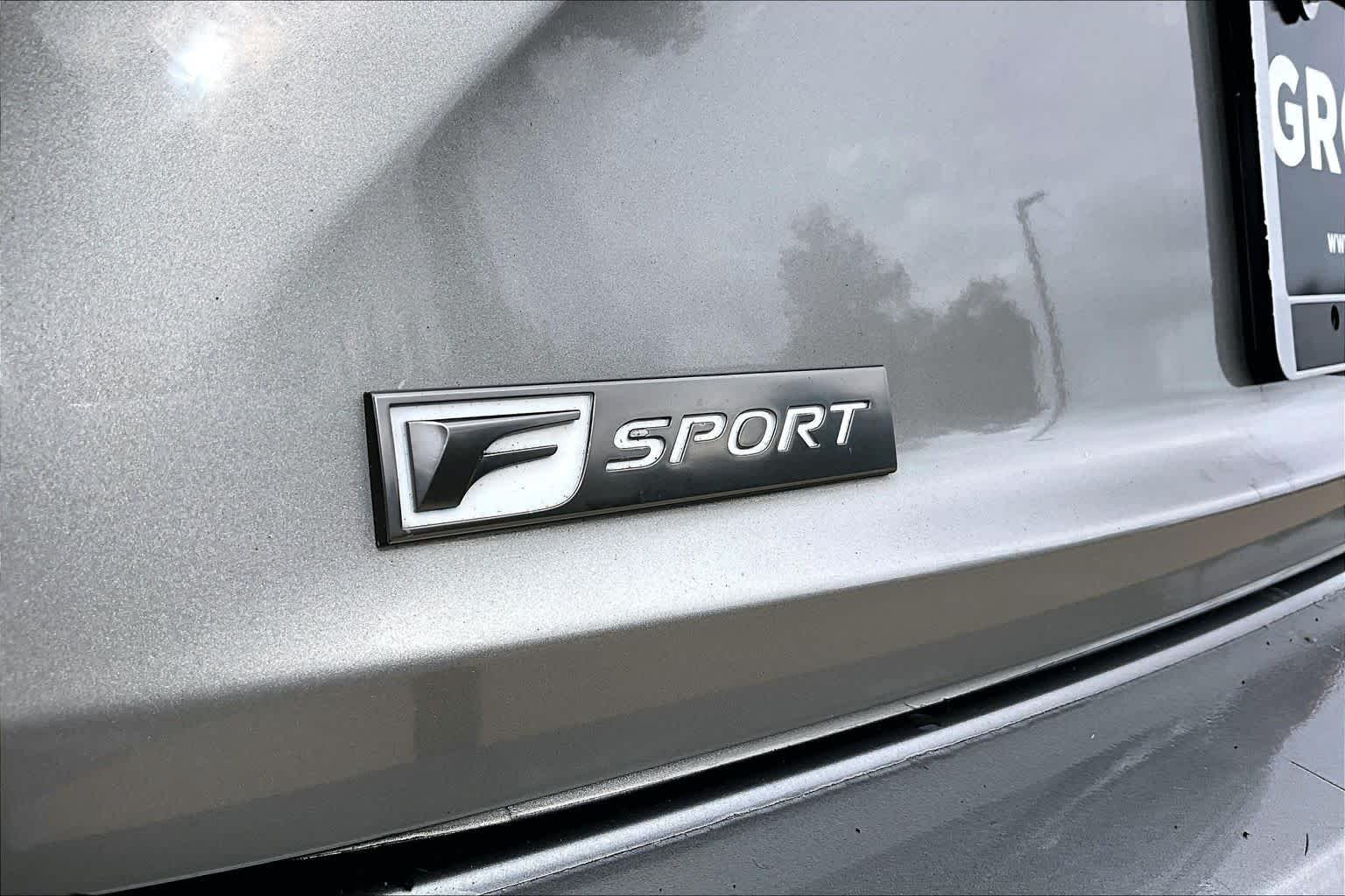 Used 2015 Atomic Silver Lexus  image 30