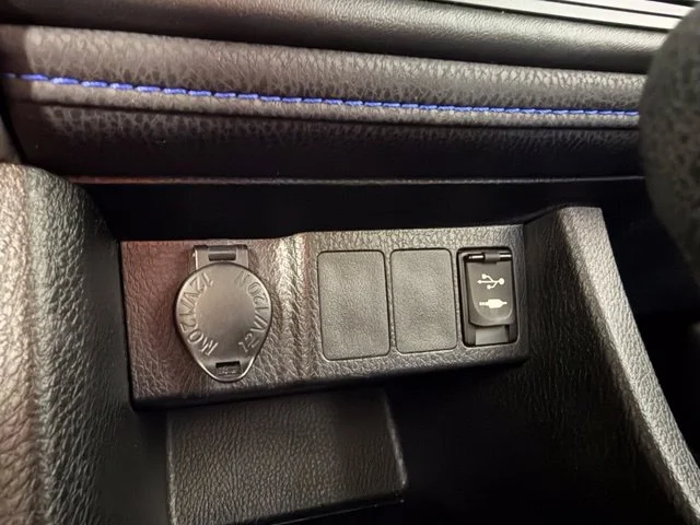 Used 2017 White Toyota SE image 23
