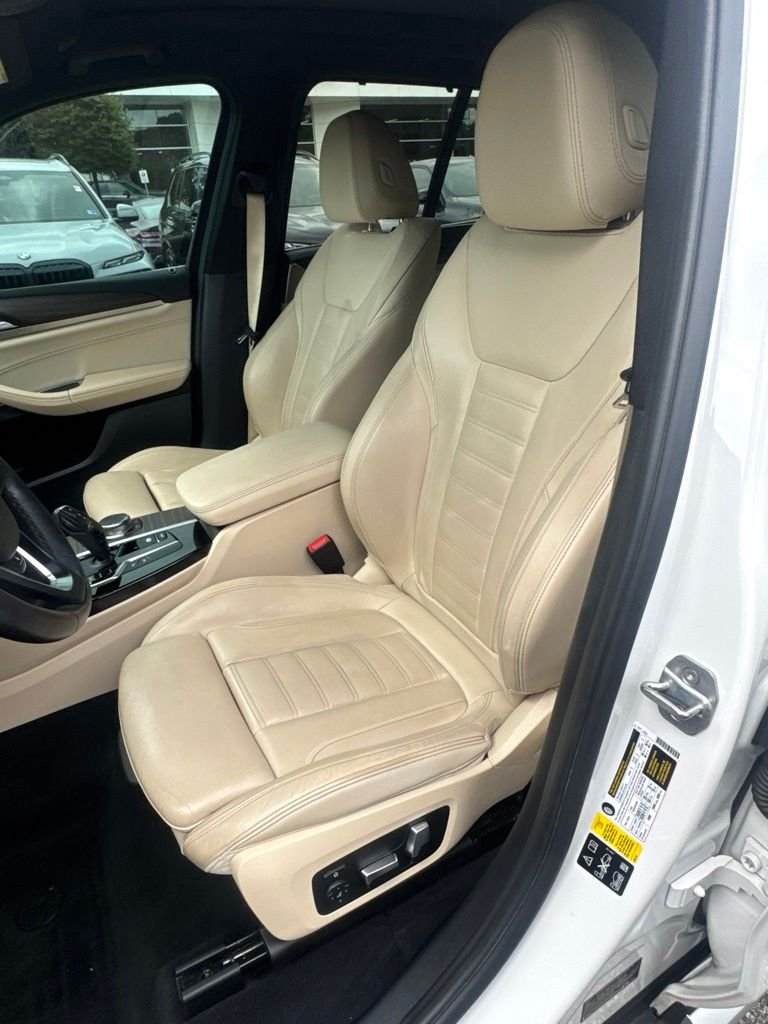 Used 2019 White BMW xDrive30i image 7