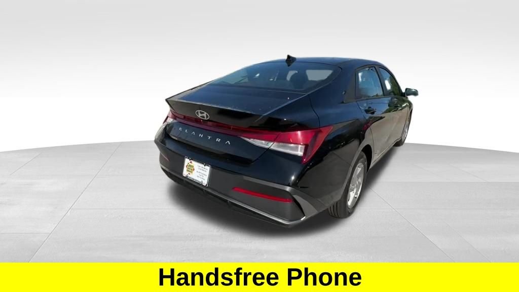 Used 2026 Black Hyundai SE image 5
