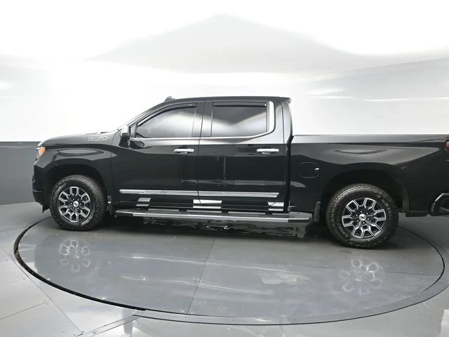 Used 2023 Black Chevrolet High Country image 4