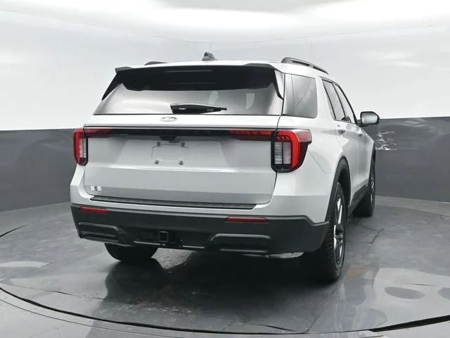New 2027 Avalanche Gray Ford ST-Line image 22
