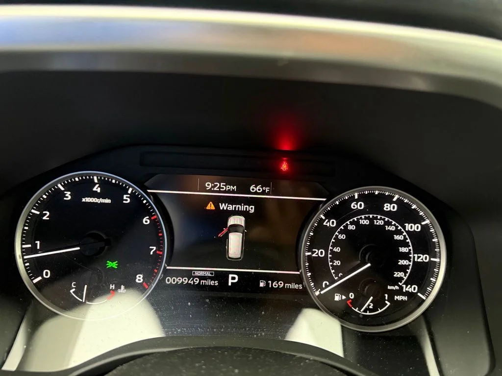 Used 2023  Mitsubishi ES image 21
